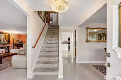 16745 Meridian Avenue N, Seattle, WA 98133 - Photo 3