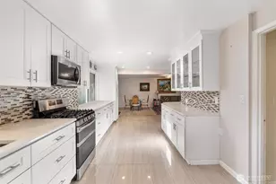 16745 Meridian Ave N, Seattle, WA 98133 - Photo 11