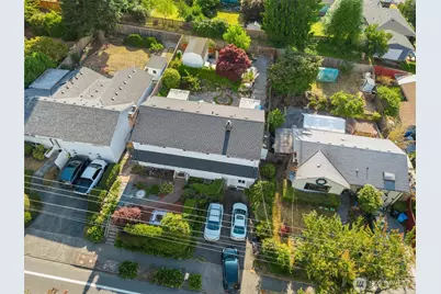 16745 Meridian Avenue N, Seattle, WA 98133 - Photo 31