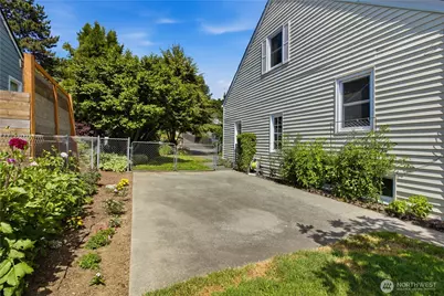 324 Stevens Avenue SW, Renton, WA 98057 - Photo 33