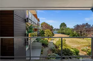 2501 Canterbury Ln E, Seattle, WA 98112 - Photo 23