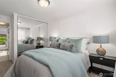 2501 Canterbury Lane E #203, Seattle, WA 98112 - Photo 17