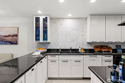 2501 Canterbury Lane E #203, Seattle, WA 98112 - Photo 13
