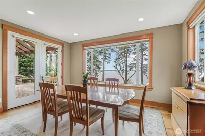 725 N Sunset Drive, Camano Island, WA 98282 - Photo 13