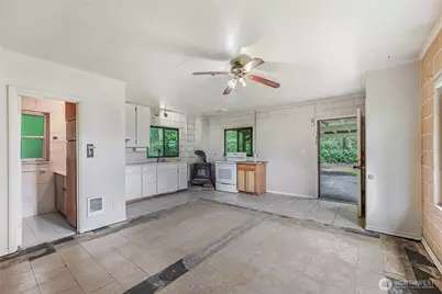 725 N Sunset Drive, Camano Island, WA 98282 - Photo 31
