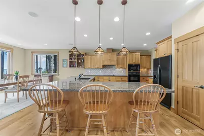725 N Sunset Drive, Camano Island, WA 98282 - Photo 11