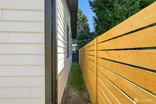12215 44th Ave S, Tukwila, WA 98178 - Photo 23