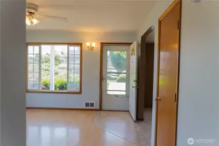 725 Judson St, Lynden, WA 98264 - Photo 3