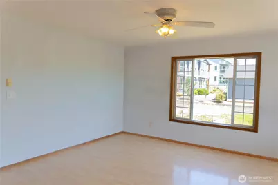 725 Judson Street #104, Lynden, WA 98264 - Photo 5