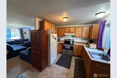 2024 21st Street, Bellingham, WA 98225 - Photo 3