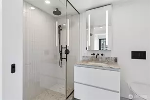 300 Virginia St, Seattle, WA 98121 - Photo 19