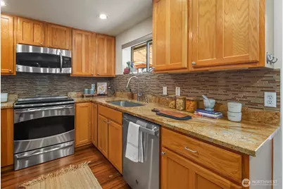 4900 238th Place SW, Mountlake Terrace, WA 98043 - Photo 11