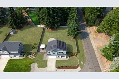301 135th Place SE, Rainier, WA 98576 - Photo 3