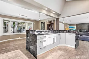 24017 SE 111th St, Issaquah, WA 98027 - Photo 9