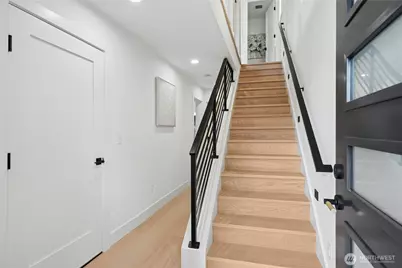 9242 Dayton Avenue N #A, Seattle, WA 98103 - Photo 3