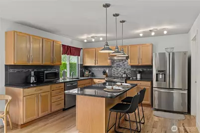 23236 SE 262nd Court, Maple Valley, WA 98038 - Photo 17