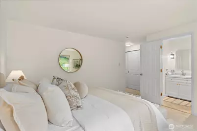 3700 W 25th Place #201, Seattle, WA 98199 - Photo 21