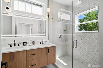 9242 Dayton Avenue N #B, Seattle, WA 98103 - Photo 19