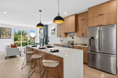 9242 Dayton Avenue N #B, Seattle, WA 98103 - Photo 9