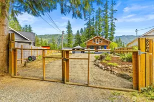 8664 Valley Ct, Maple Falls, WA 98266 - Photo 23