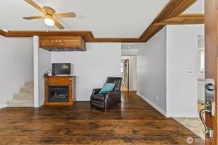 8664 Valley Ct, Maple Falls, WA 98266 - Photo 5