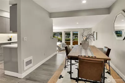 1202 Lakeview Boulevard E #1, Seattle, WA 98102 - Photo 3