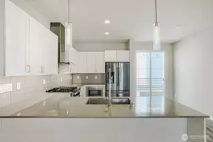 8607 22nd Pl NE, Seattle, WA 98115 - Photo 11