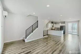 8607 22nd Pl NE, Seattle, WA 98115 - Photo 3