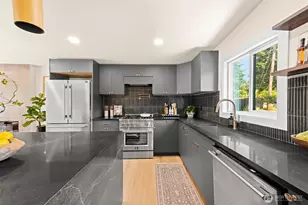 16719 SE 4th Pl, Bellevue, WA 98008 - Photo 11