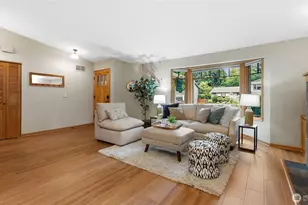 13829 101st Pl NE, Kirkland, WA 98034 - Photo 9