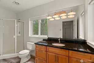 323 N 48th St, Seattle, WA 98103 - Photo 21