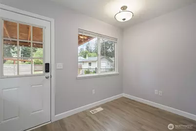 12912 Naomilawn Drive SW, Lakewood, WA 98498 - Photo 9