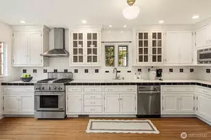4322 NE 43rd St, Seattle, WA 98105 - Photo 13