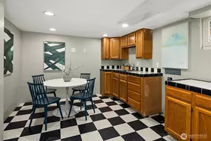 4322 NE 43rd St, Seattle, WA 98105 - Photo 21