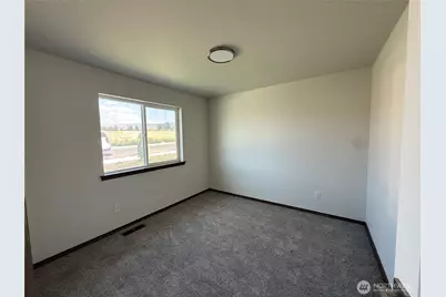 1576 6th Street SE, East Wenatchee, WA 98802 - Photo 5
