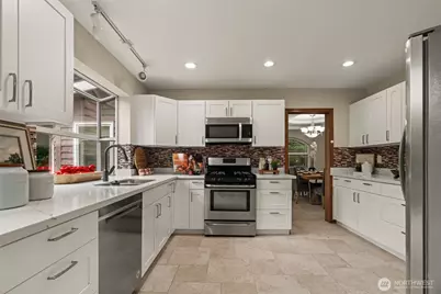 18325 214th Ave NE, Woodinville, WA 98077 - Photo 15