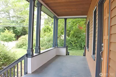 409 NE 95th  Street, Seattle, WA 98115 - Photo 11