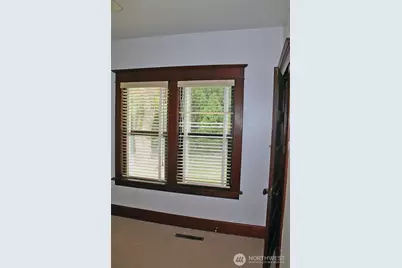 409 NE 95th  Street, Seattle, WA 98115 - Photo 15