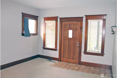 409 NE 95th  Street, Seattle, WA 98115 - Photo 13