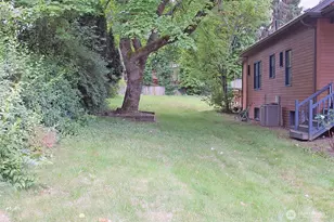 409 NE 95th St, Seattle, WA 98115 - Photo 35