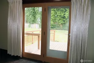 409 NE 95th St, Seattle, WA 98115 - Photo 7