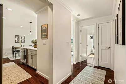 733 Lake Street S #301, Kirkland, WA 98033 - Photo 9
