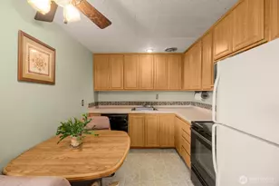 201 26th Ave E, Seattle, WA 98112 - Photo 9