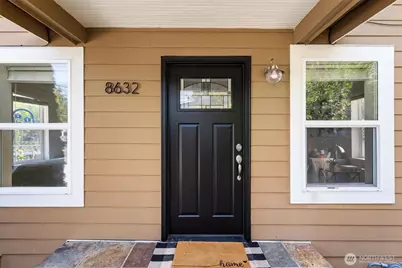 8632 45th Avenue S, Seattle, WA 98118 - Photo 3