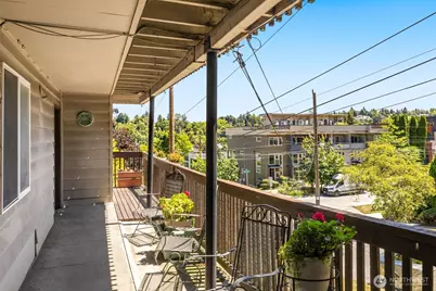 205 26th Avenue E, Seattle, WA 98112 - Photo 23