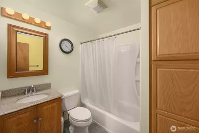 205 26th Avenue E, Seattle, WA 98112 - Photo 15