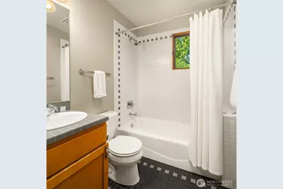 3824 Evanston Avenue N #11, Seattle, WA 98103 - Photo 17