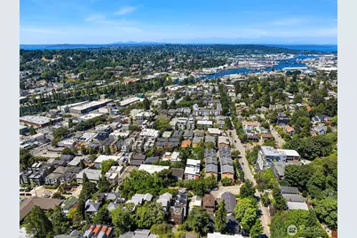 3824 Evanston Avenue N #11, Seattle, WA 98103 - Photo 35