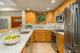 3824 Evanston Ave N, Seattle, WA 98103 - Photo 11