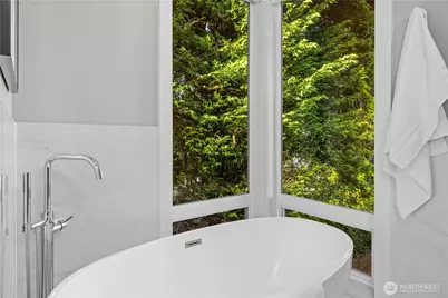 16908 SE 34th Street, Bellevue, WA 98008 - Photo 13